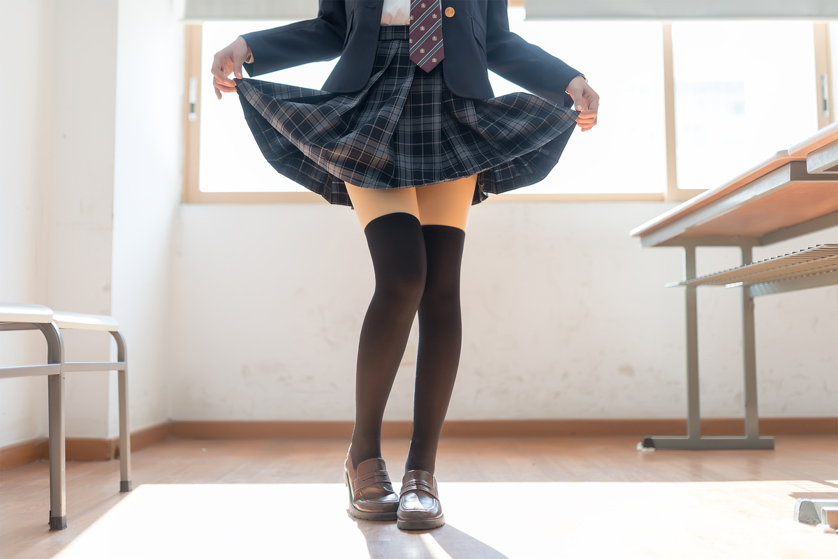 cosplay假过膝白丝污图-COS世界