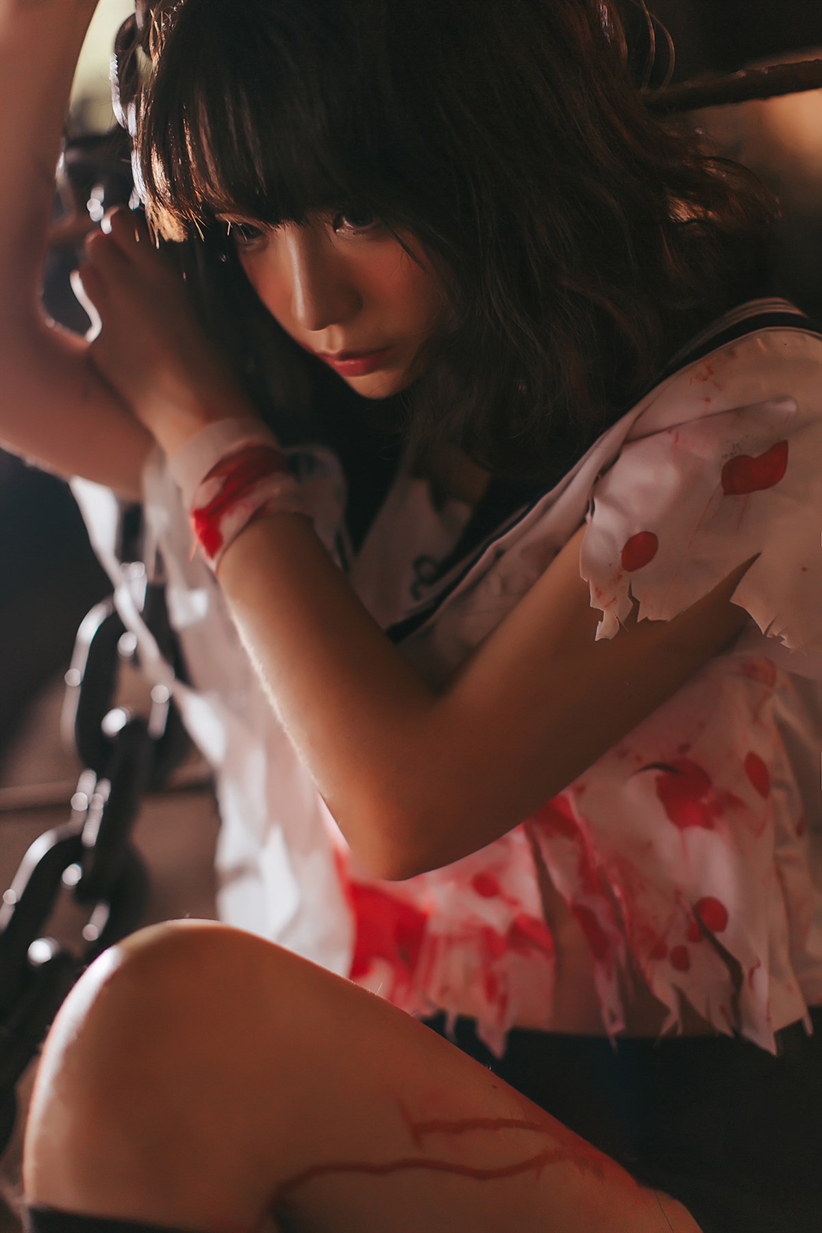 图片[2]-被囚禁的少女-COS世界