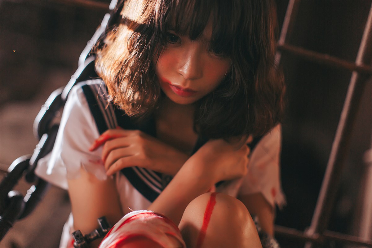 图片[3]-被囚禁的少女-COS世界