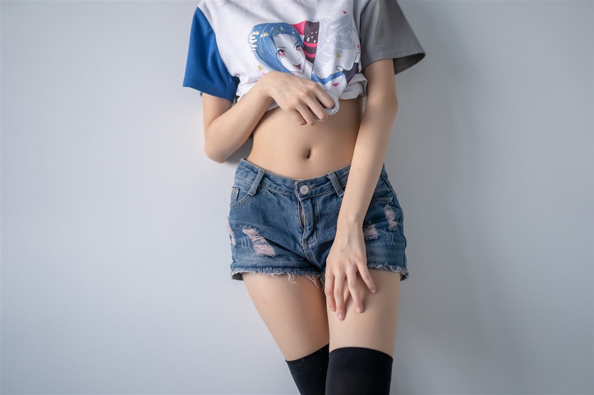 黑色半筒袜-COS世界