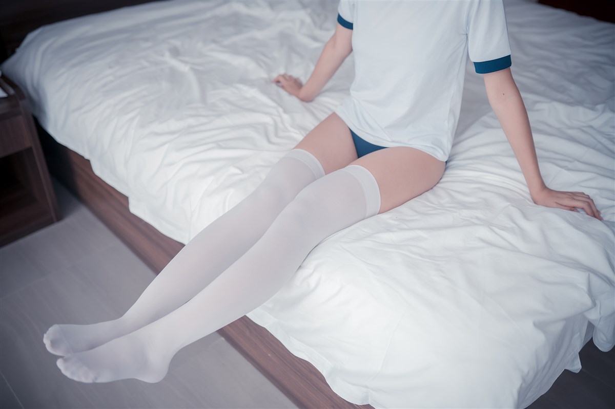 白丝和体操服-COS世界