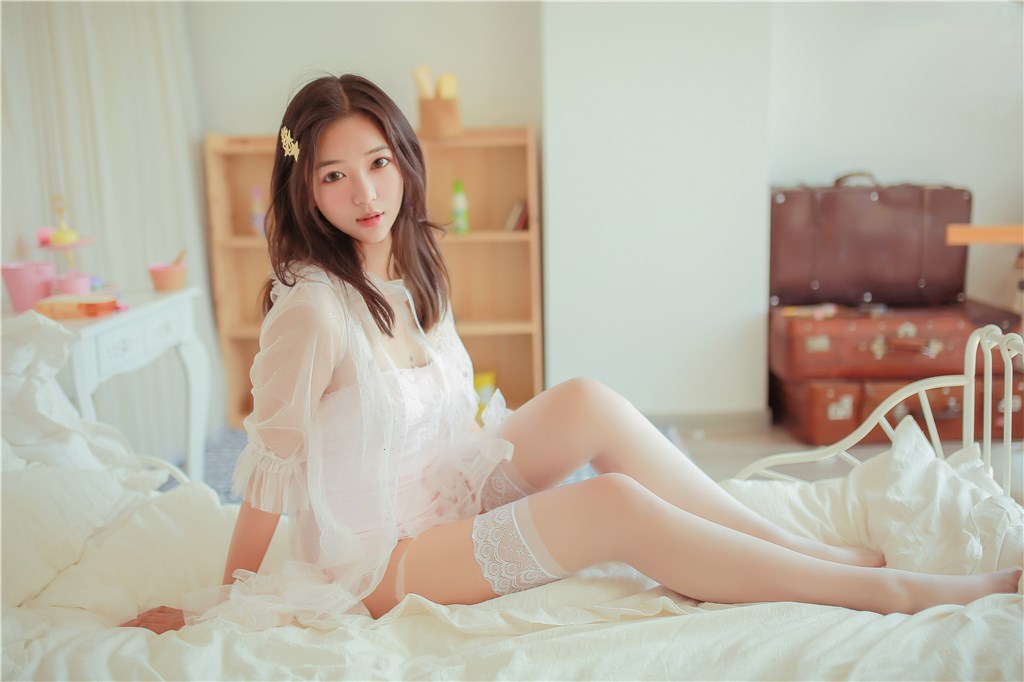 图片[2]-睡衣少女-COS世界