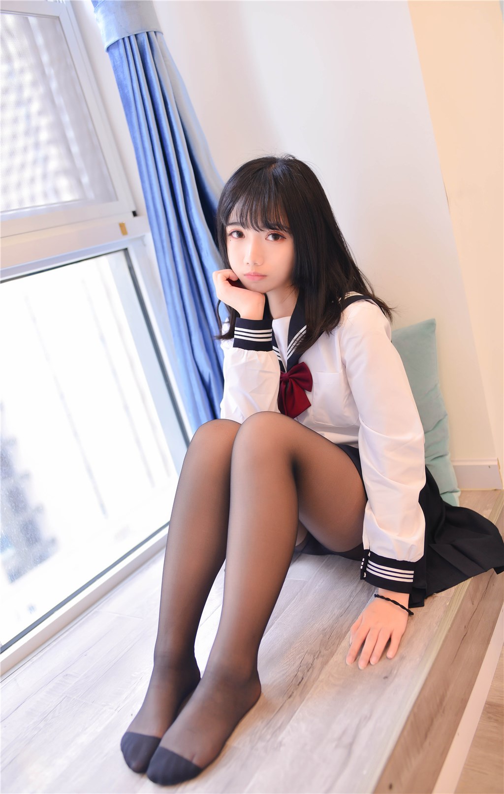 图片[5]-制服下的死库水-COS世界
