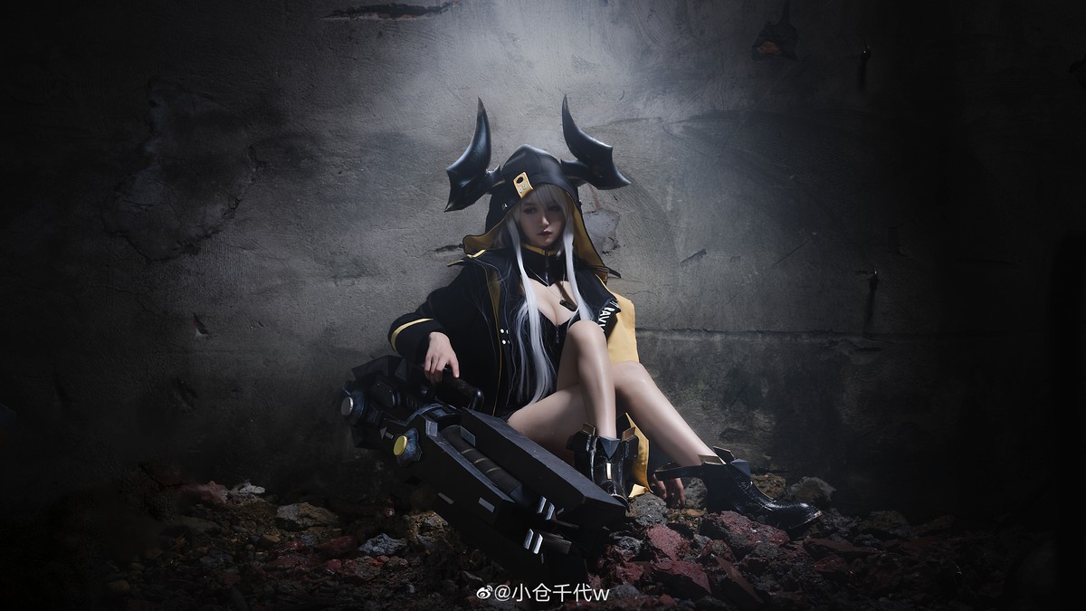卡列尼娜·爆裂-COS世界