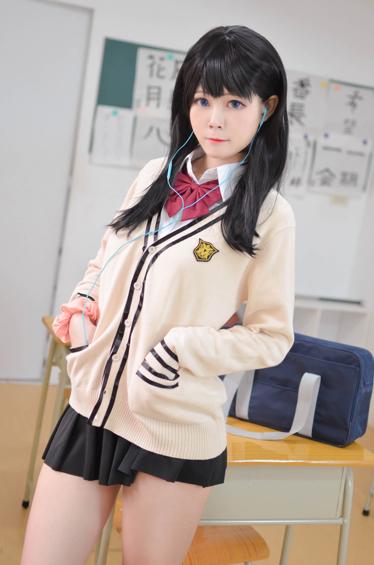 Arty亚缇学生玩cosplay-COS世界