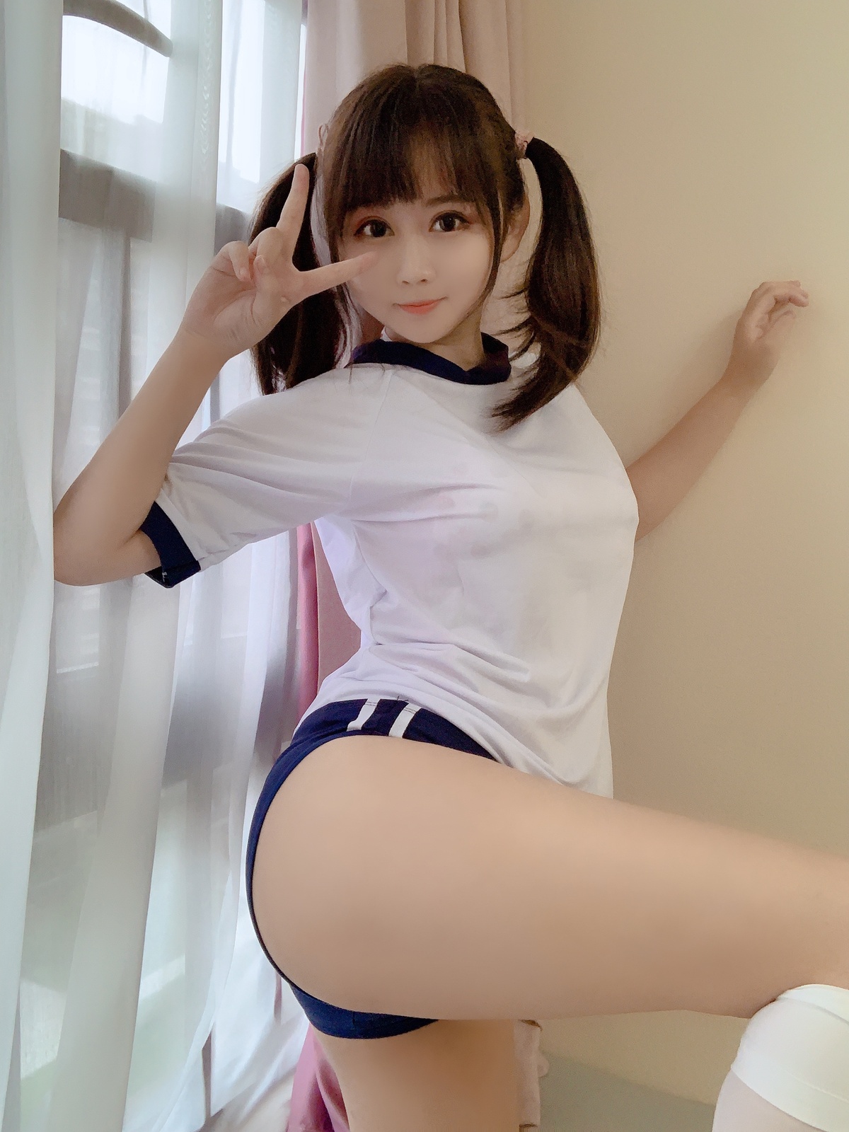 图片[2]-是依酱呀-体操服-COS世界