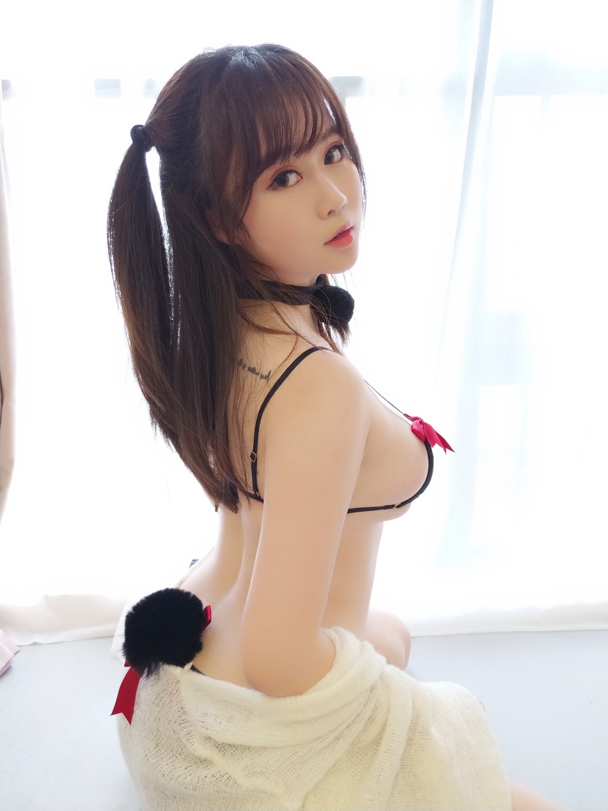 图片[2]-是依酱呀-黑色情趣内衣[28P-47MB]-COS世界