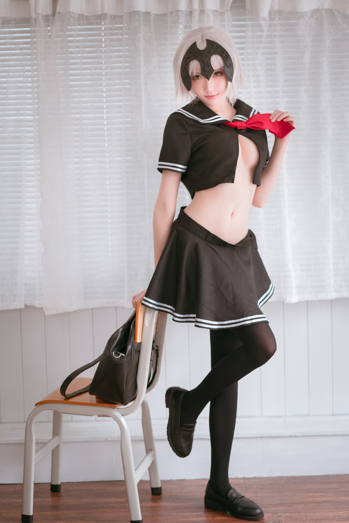 瓜希酱 – 黑贞德 校服-COS世界