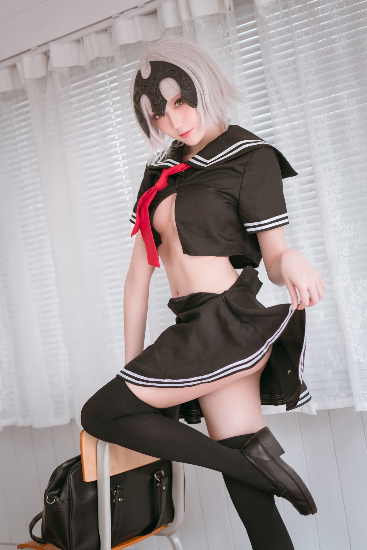 图片[3]-瓜希酱 – 黑贞德 校服-COS世界