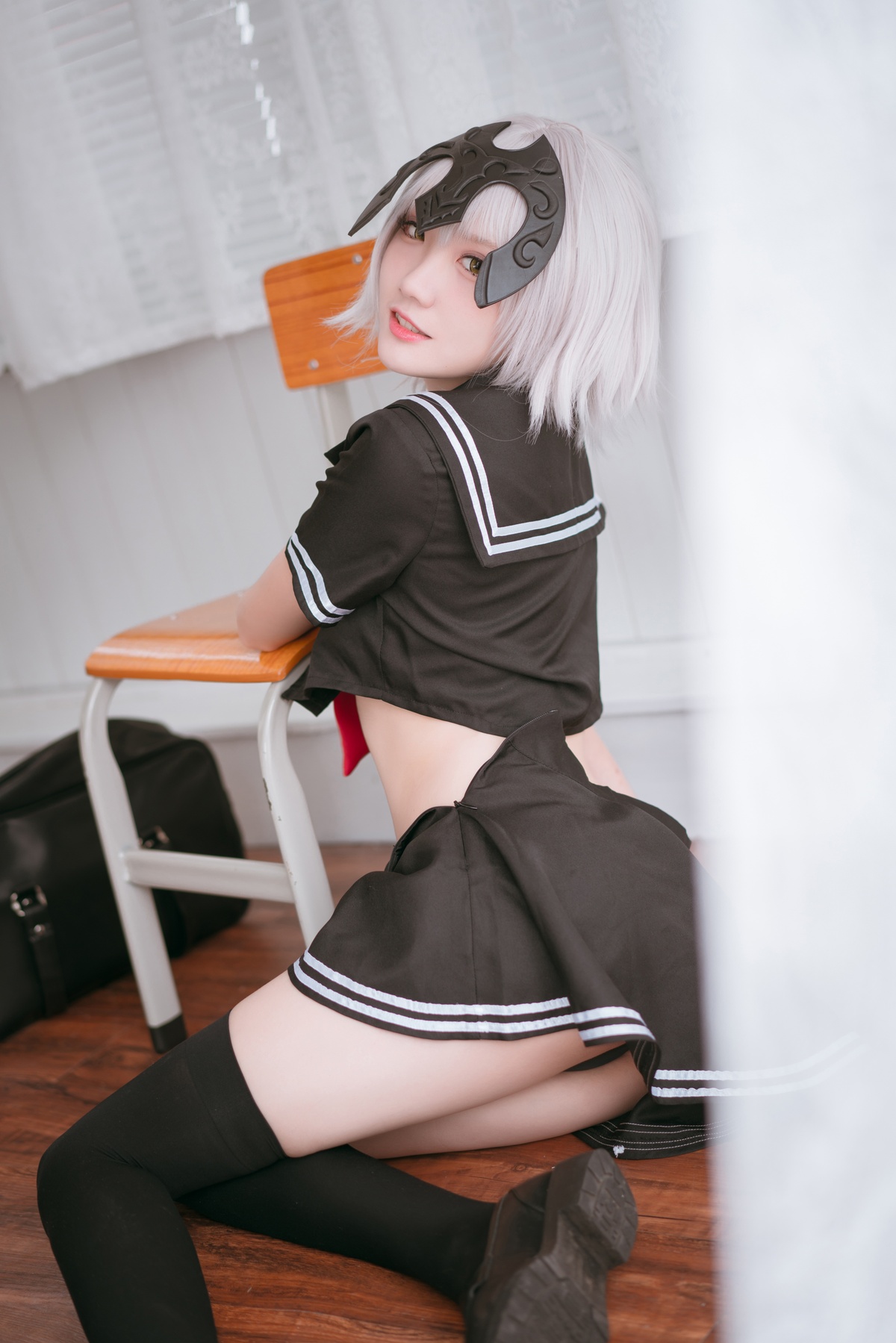 图片[5]-瓜希酱 – 黑贞德 校服-COS世界