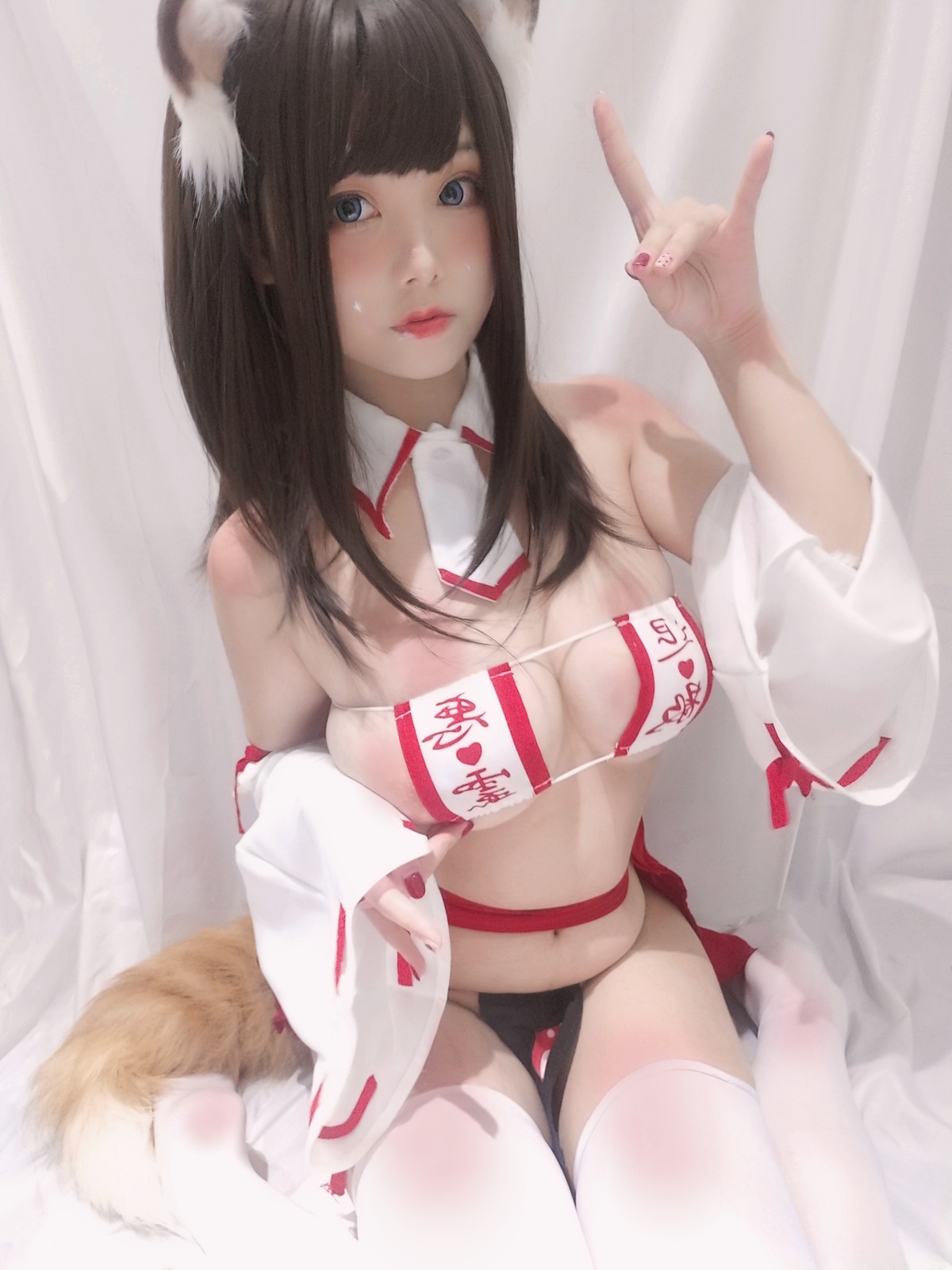 蜜汁猫裘-自拍 巫女小狐狸-COS世界