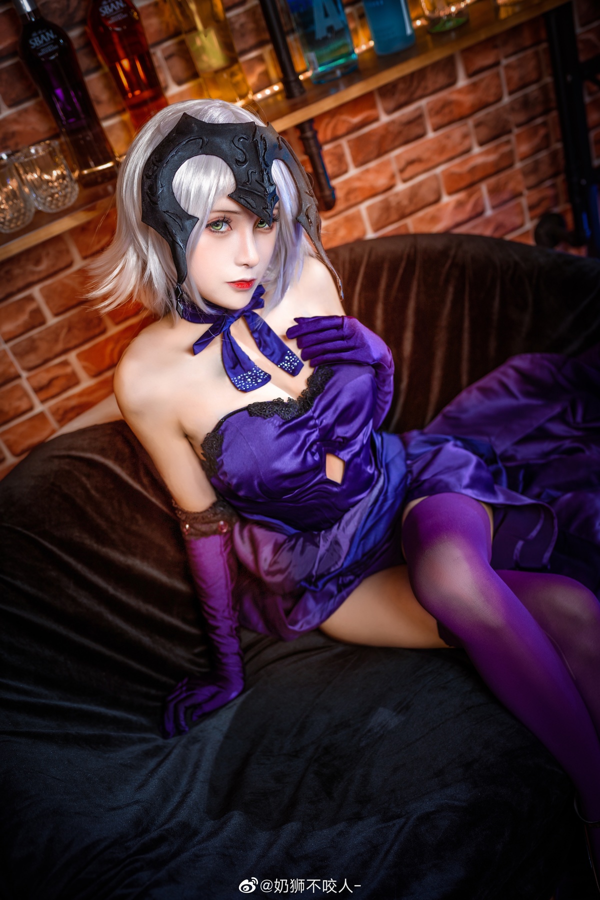 【cosplay】-奶狮不咬人-黑贞德-COS世界
