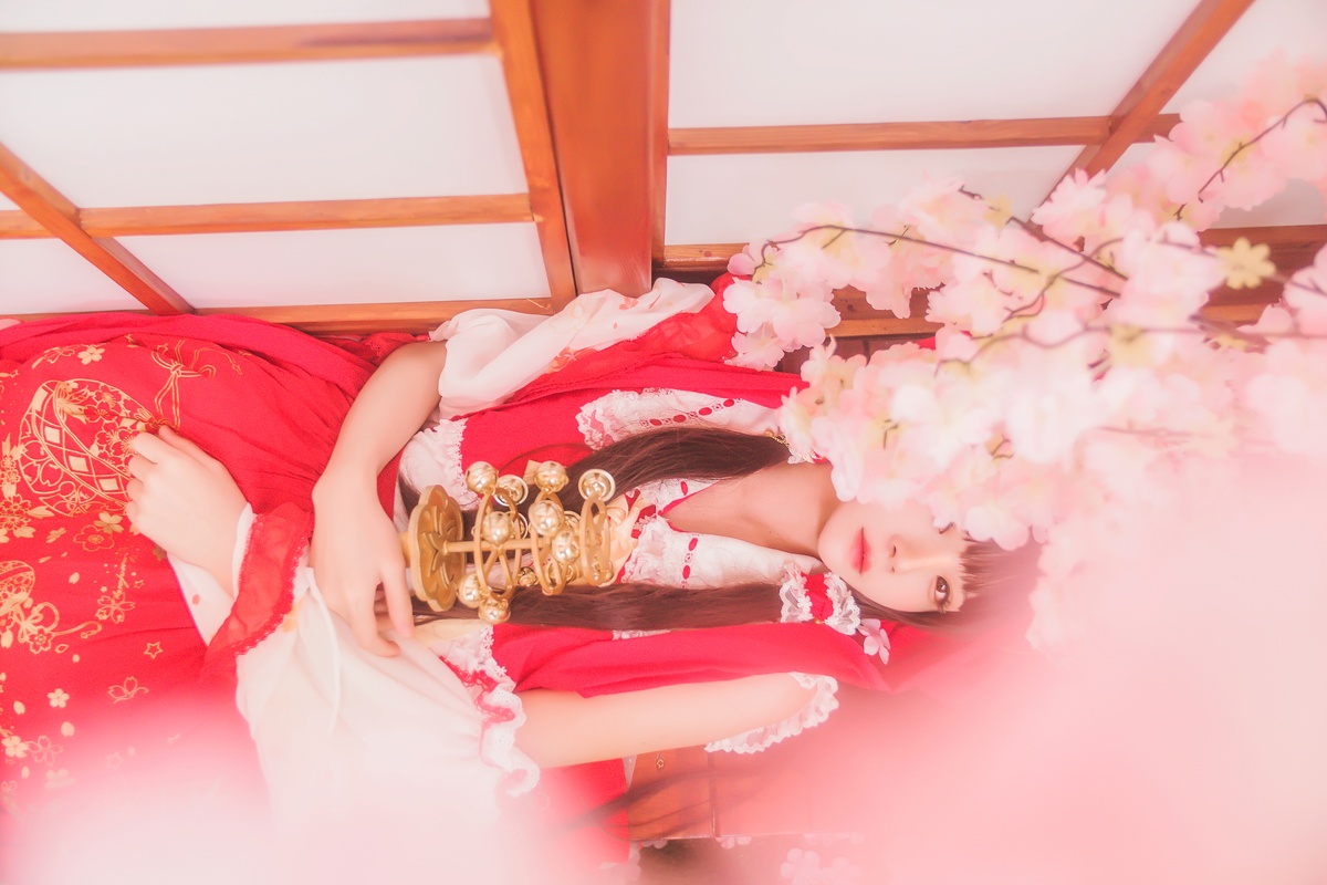 图片[4]-【coser】023【桜桃喵】灵梦新年快乐-COS世界