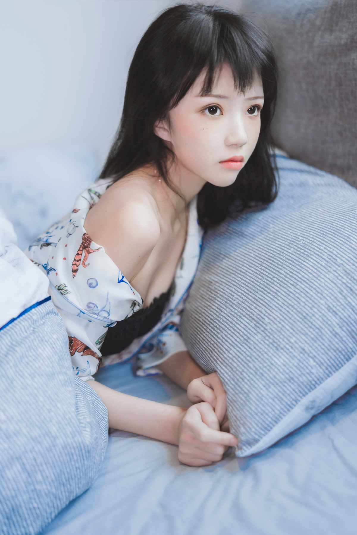 图片[4]-【coser】069【桜桃喵】倦-COS世界