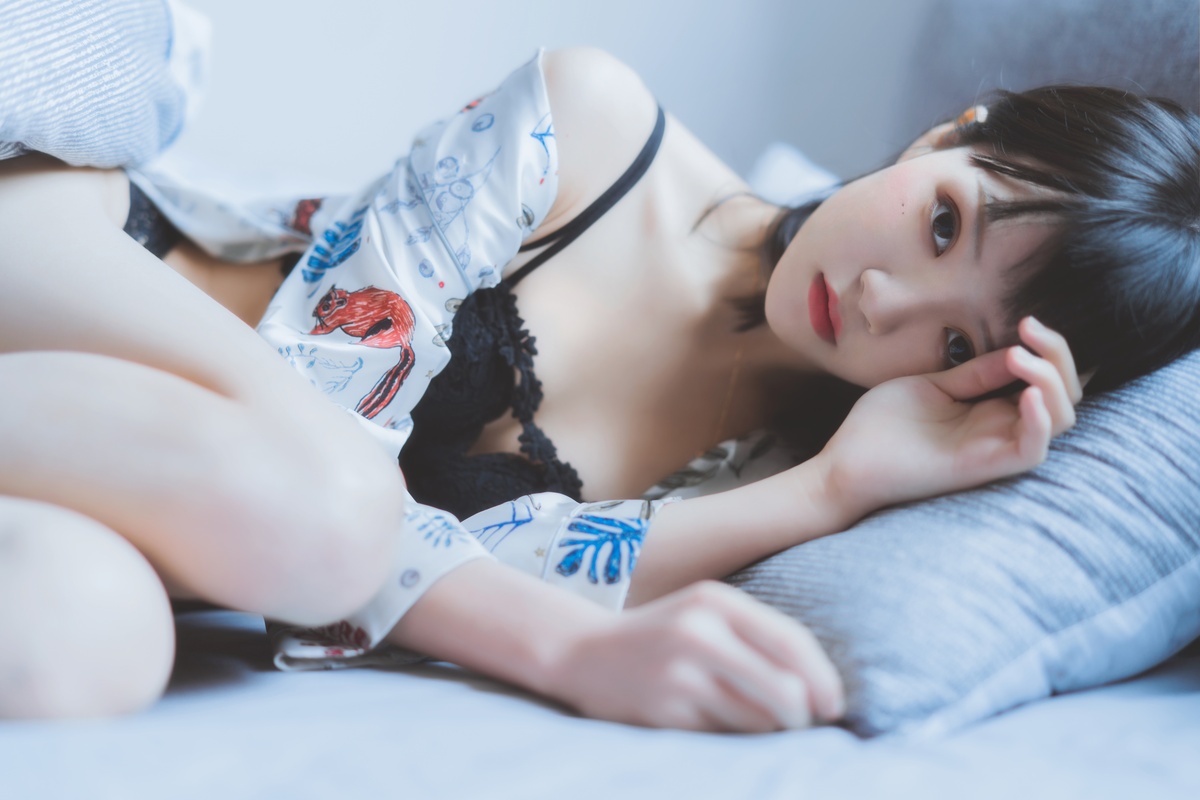 图片[5]-【coser】069【桜桃喵】倦-COS世界
