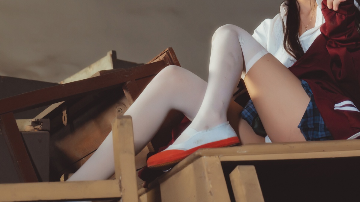 【coser】079【桜桃喵】废弃教室-COS世界