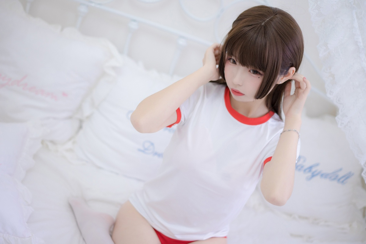 十万珍吱伏特 -好冷，希望夏天能再穿上体操服-COS世界