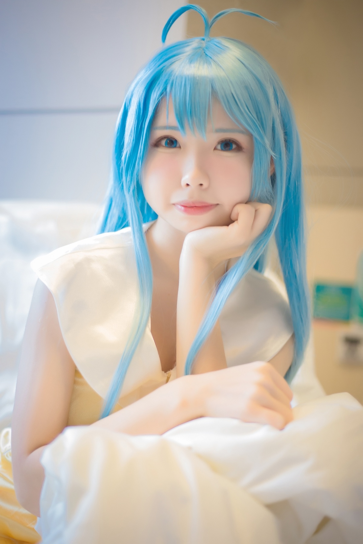 十万珍吱伏特 -电波女与青春男 藤和艾莉欧-COS世界