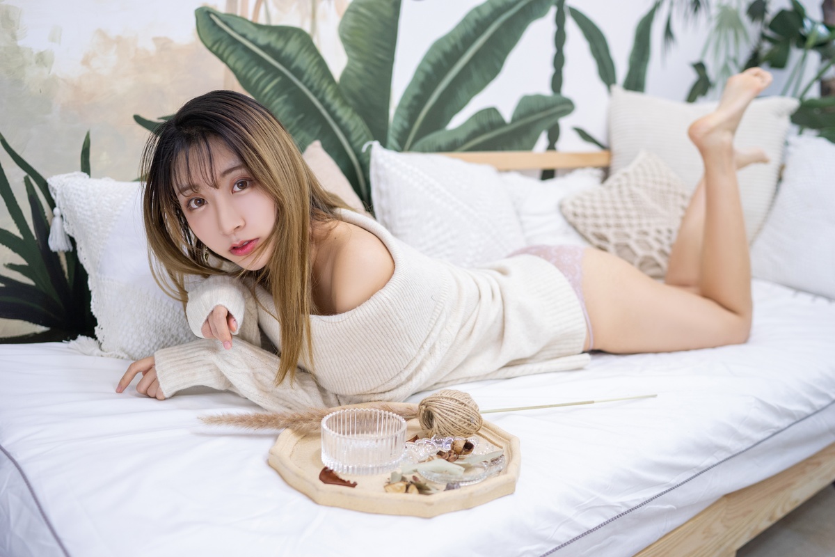 图片[2]-【coser】黑川 010 白色毛衣-COS世界