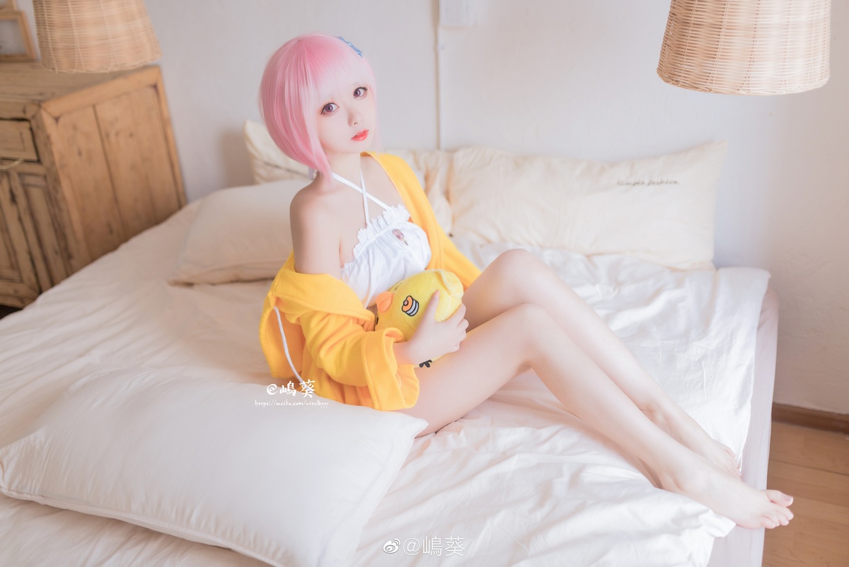 【coser】嶋葵 – Vol.017 碧蓝航线 卯月 贪睡的天使-COS世界