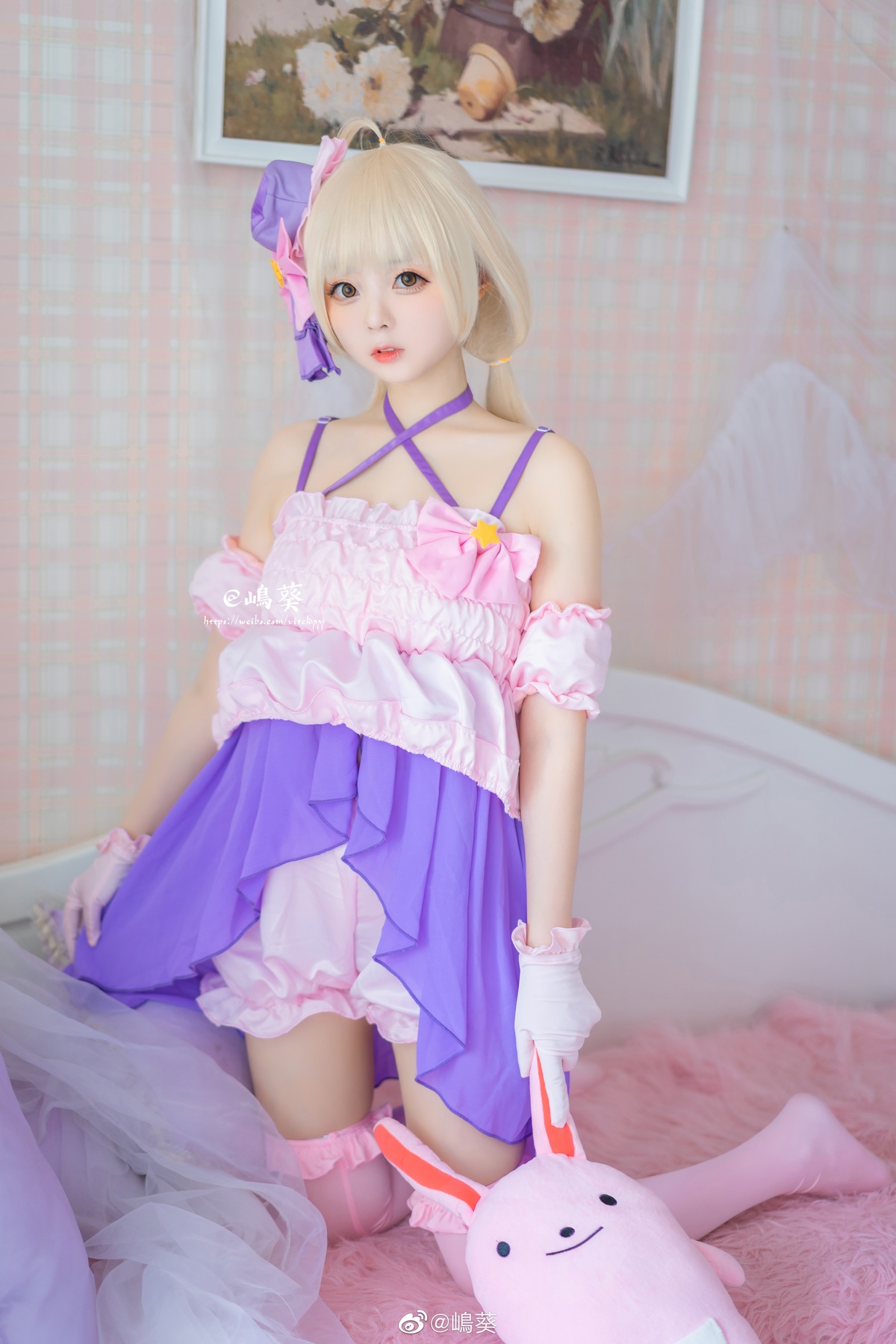 【coser】嶋葵 – Vol.022 双叶杏打歌服-COS世界