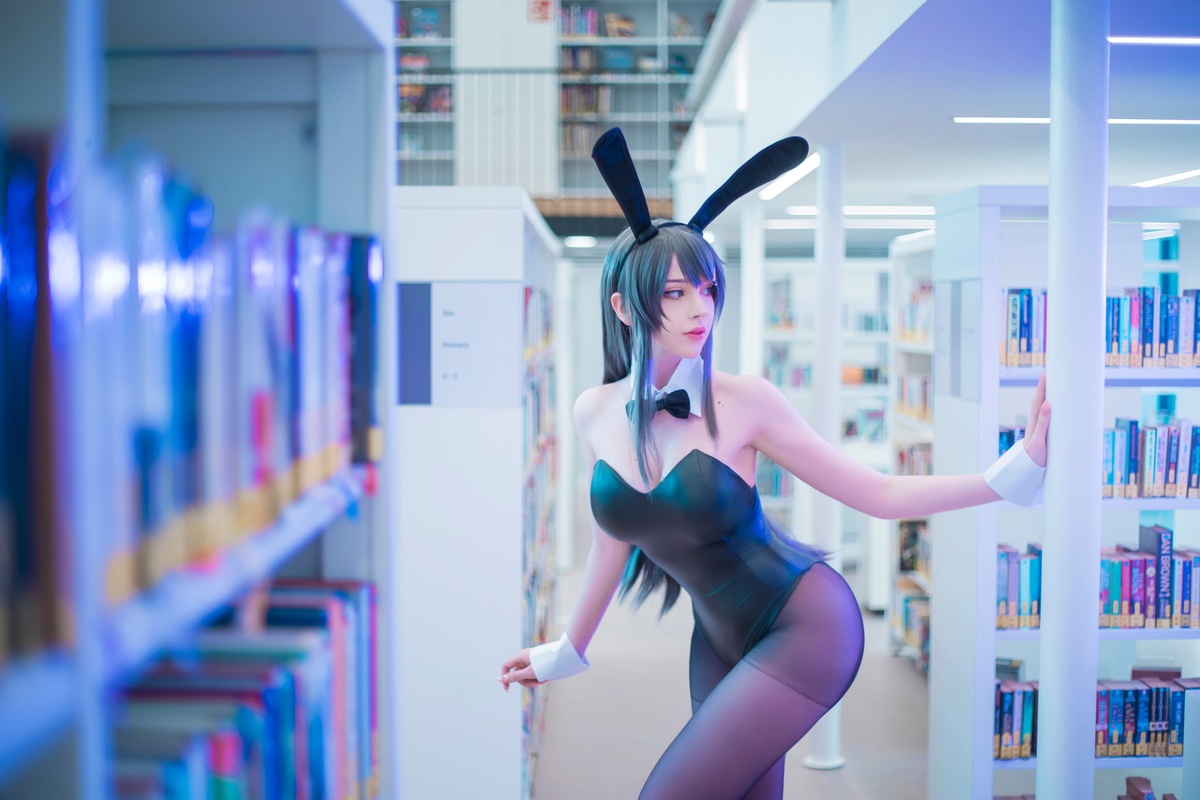 图片[5]-性感黑丝学姐兔女郎-COS世界