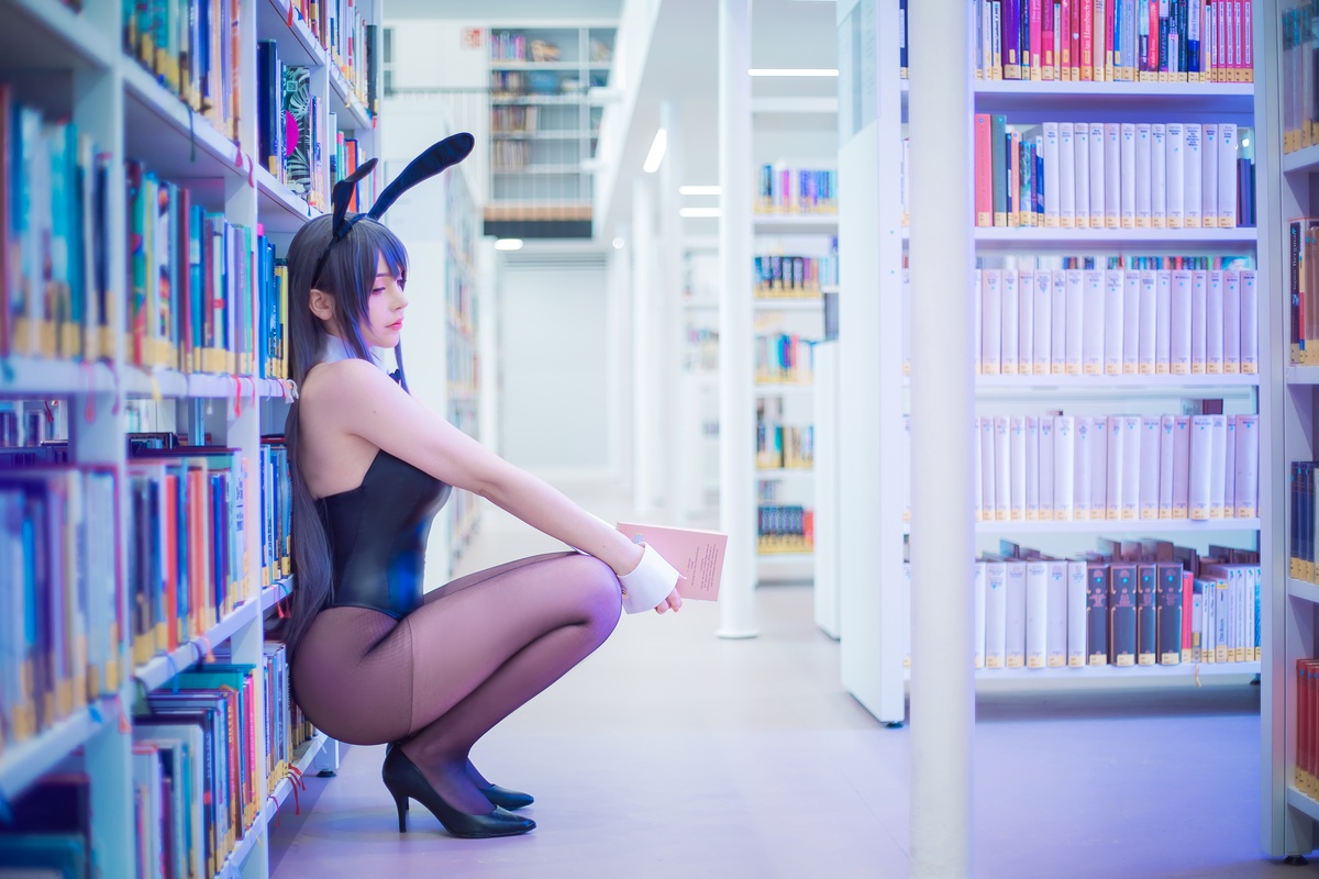 图片[4]-性感黑丝学姐兔女郎-COS世界