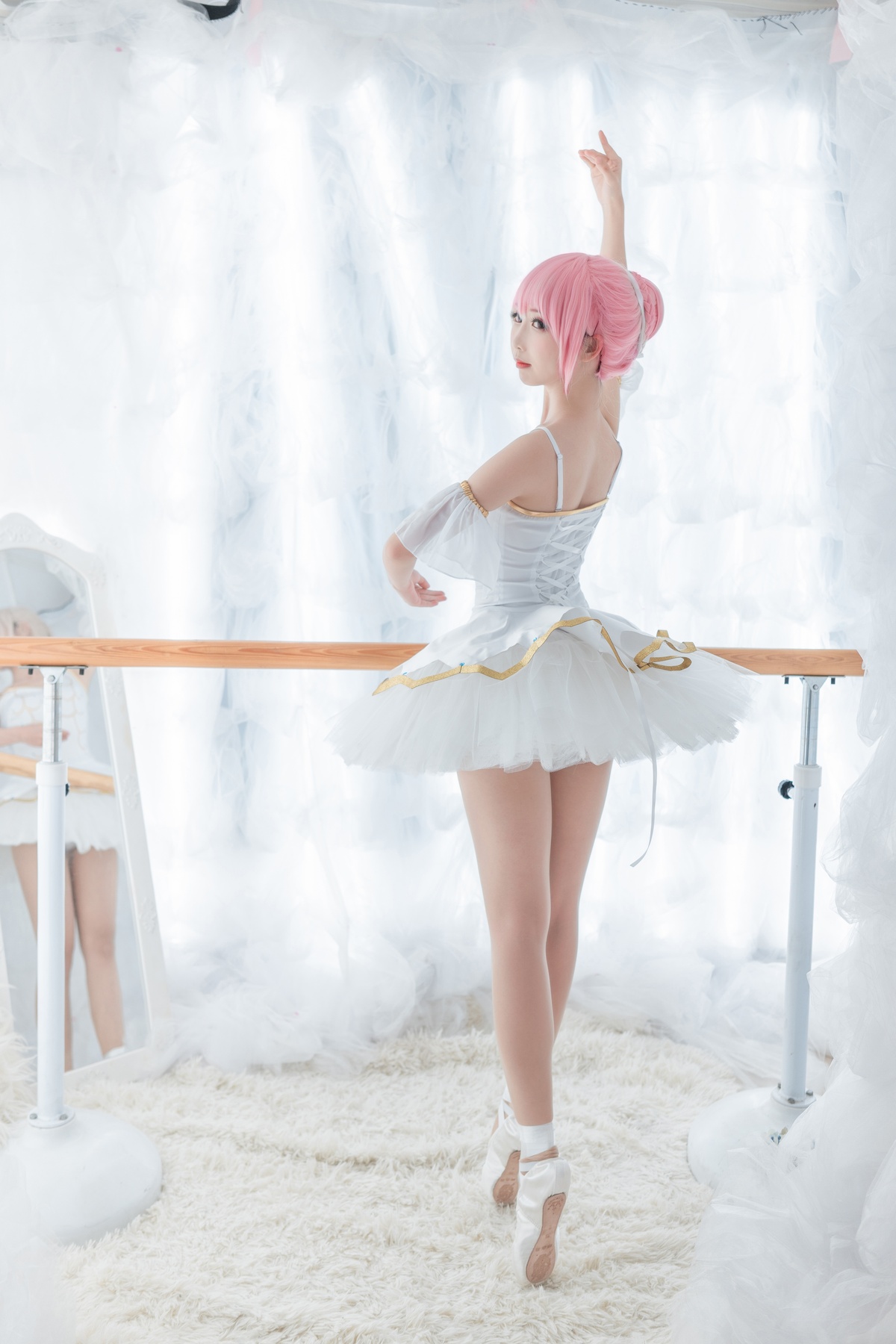 图片[3]-微博Coser@面饼仙儿 NO.041 小圆芭蕾-COS世界