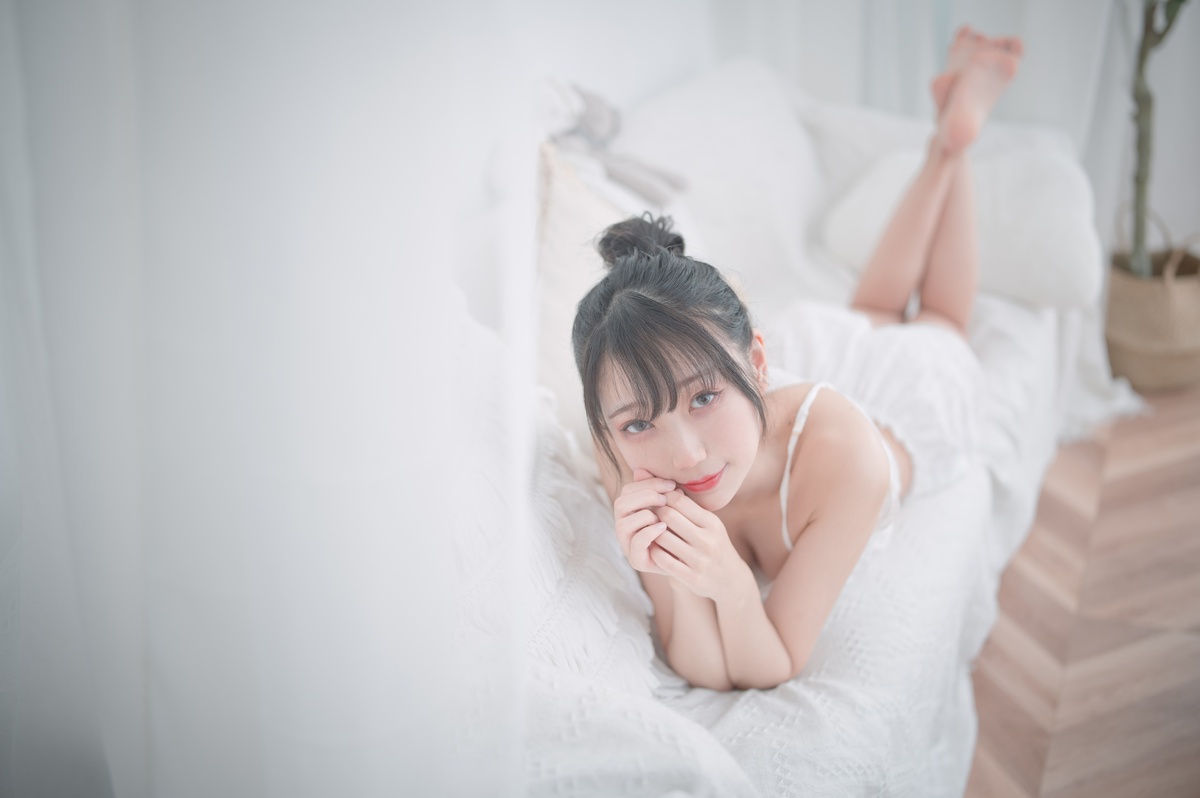 图片[4]-【coser】周叽是可爱兔兔 – NO.17 白色睡衣-COS世界