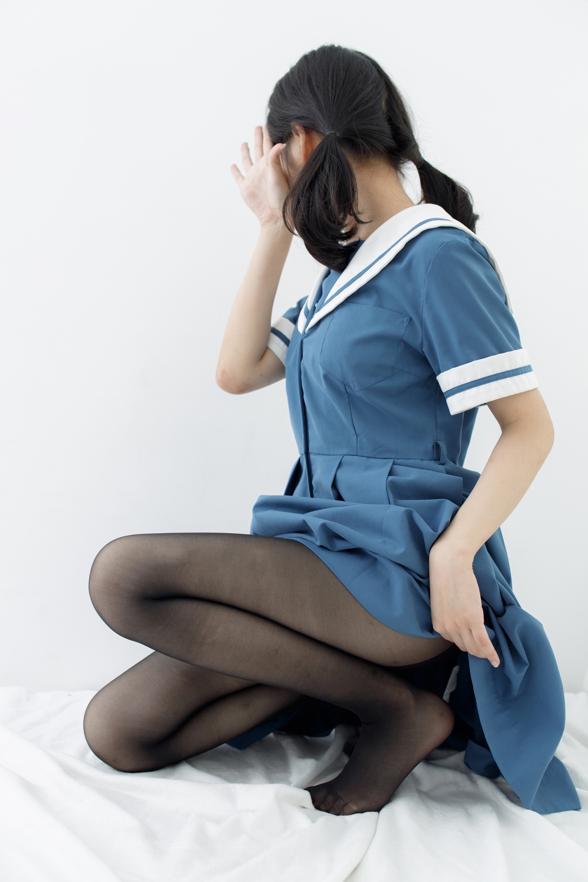 图片[5]-隔壁邻居家家小姐姐黑丝私房写真娇羞-COS世界