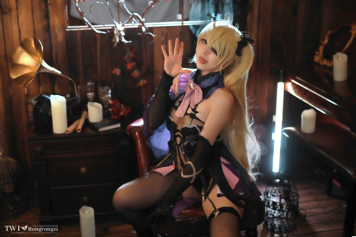 图片[4]-微博Coser@小容仔咕咕咕w NO.004 菲谢尔-COS世界