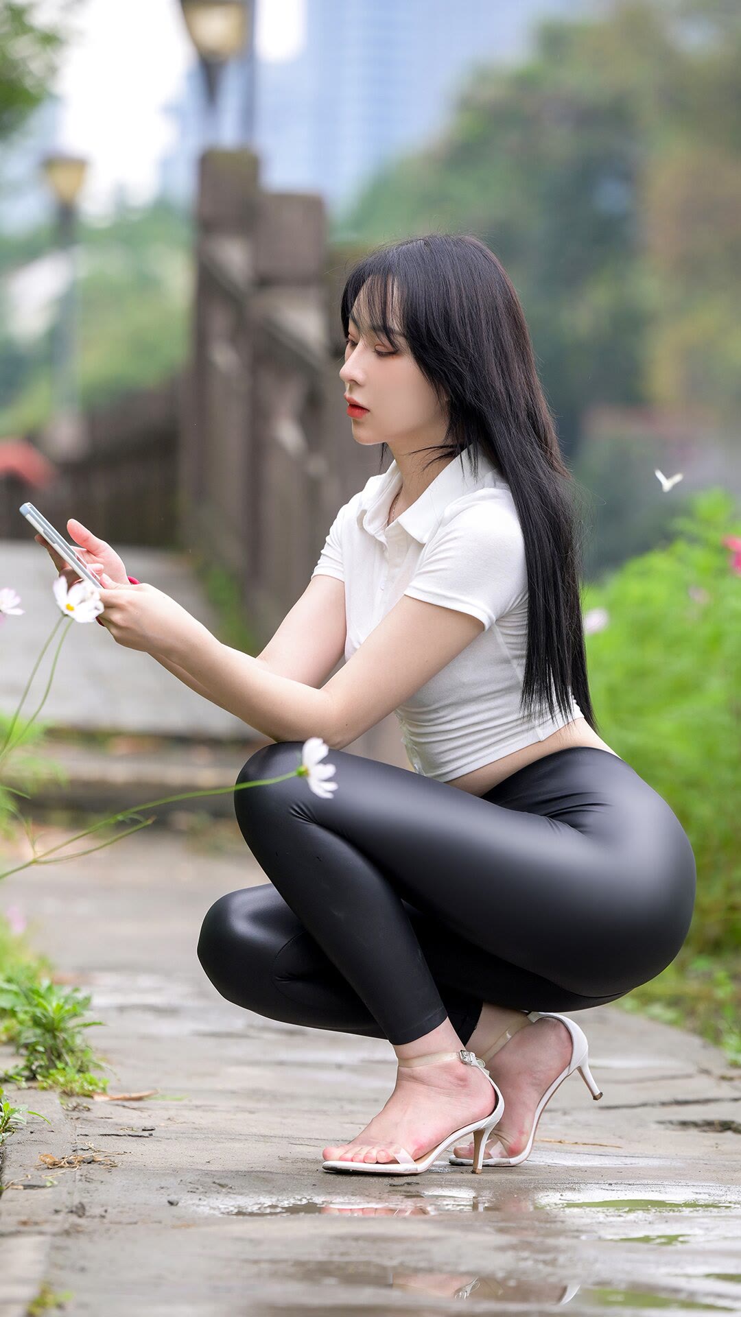 图片[3]-紧身皮裤要这样穿才够美!-COS世界