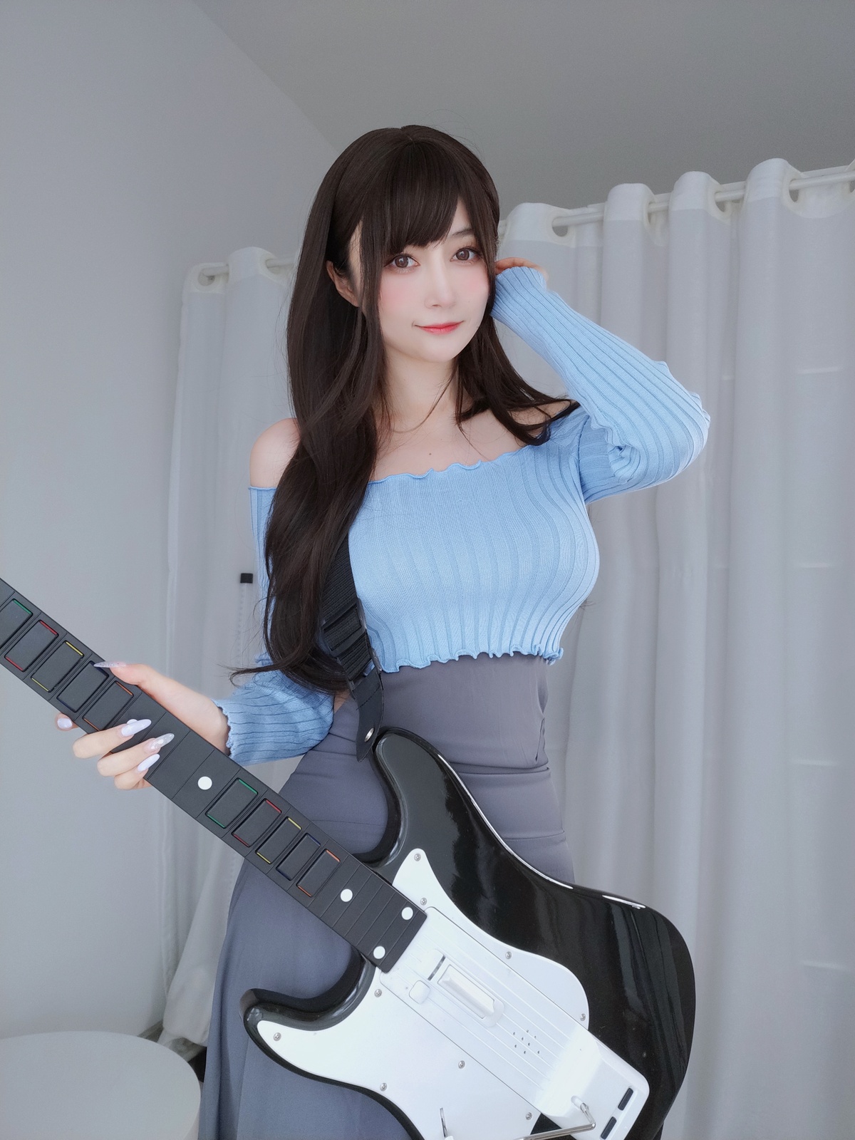 白银81 – 自撮りVol.59 吉他妹妹-COS世界