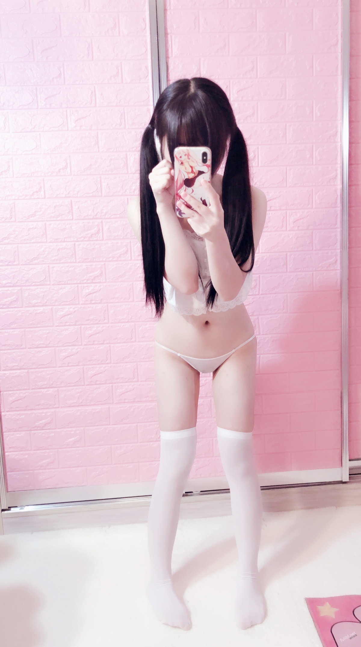 图片[4]-「网红萝莉」小野樱 – NO.08 镜前白膝袜少女-COS世界