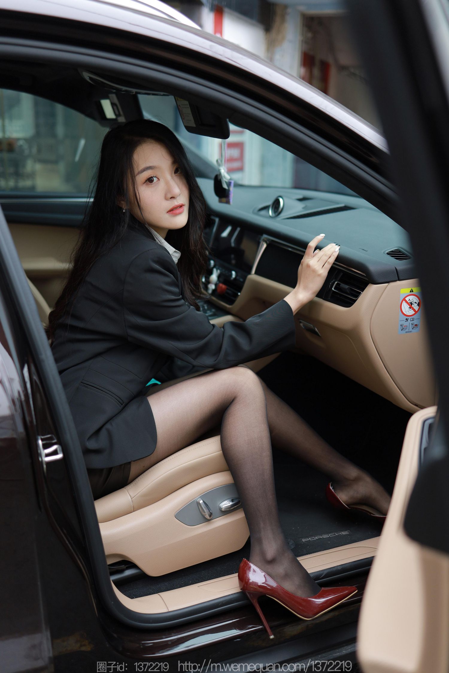 图片[3]-异思趣向 美女专车-COS世界