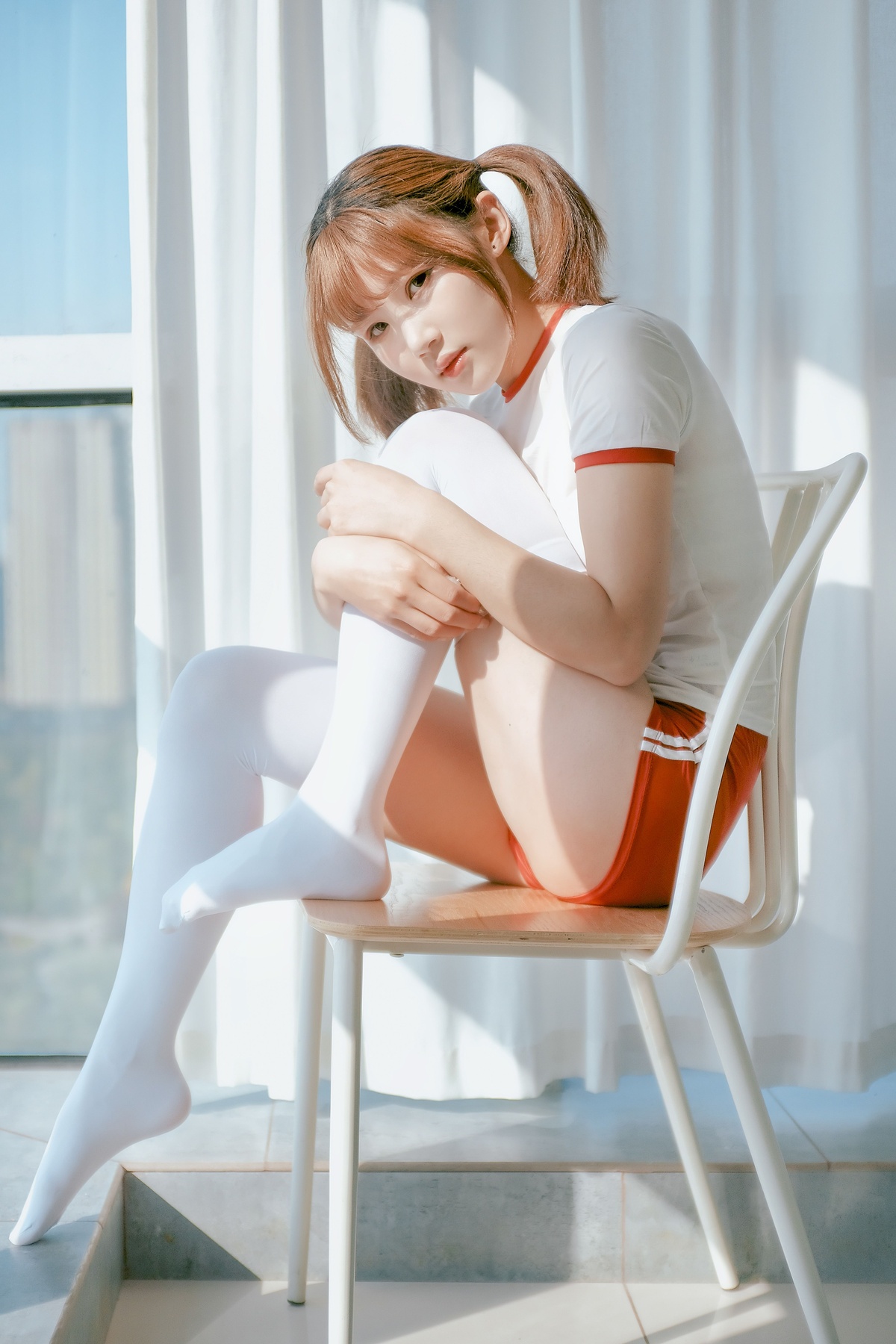 草莓酱娜 – 白丝红短裤体操服-COS世界