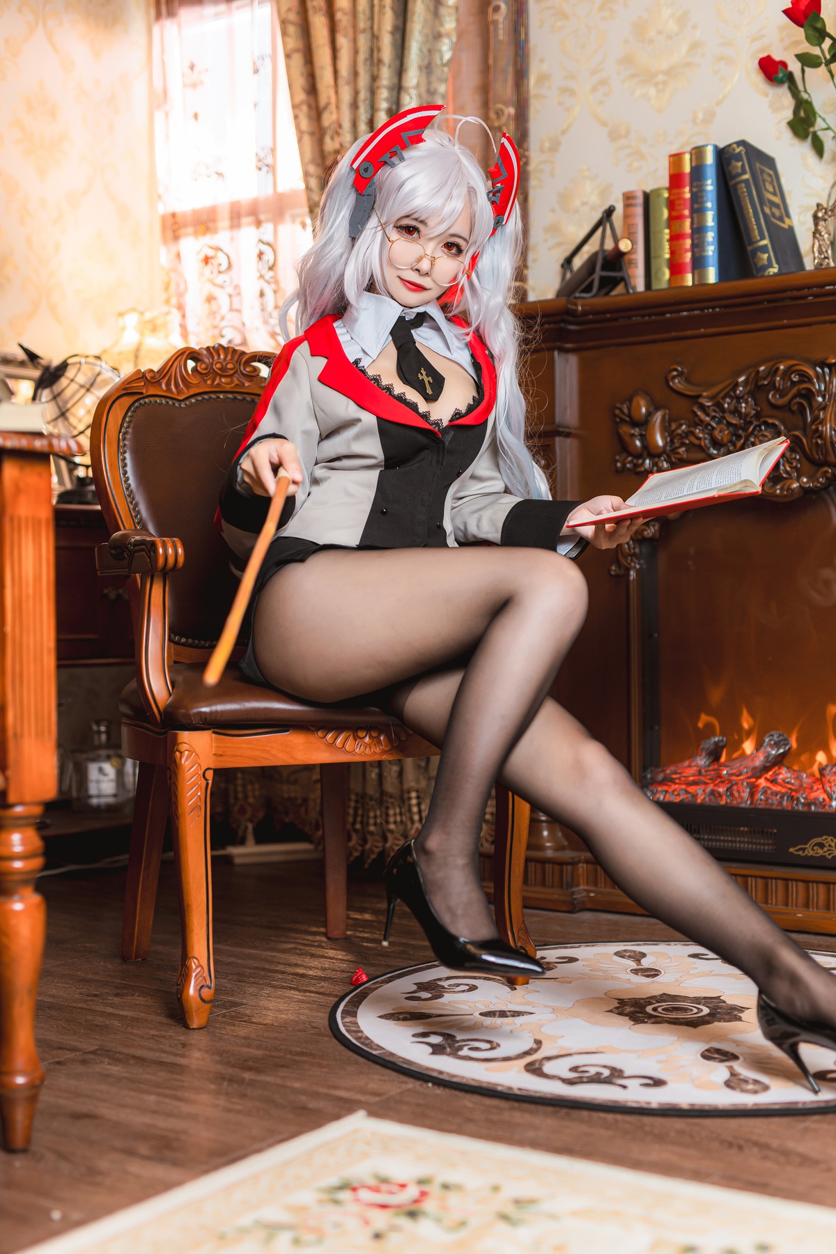 图片[2]-「微博红人」Momoko葵葵 – NO.19 欧根亲王 COS本子-教师-COS世界
