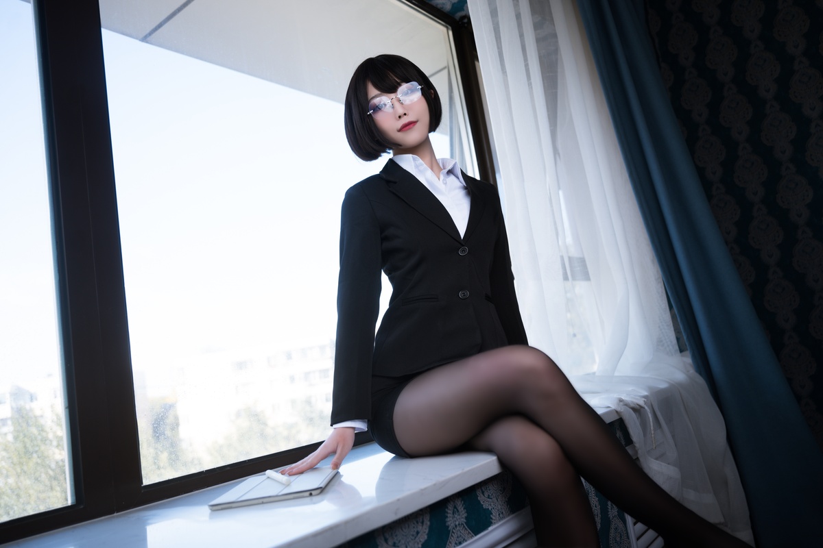 汪知子 – NO.01 OL-COS世界
