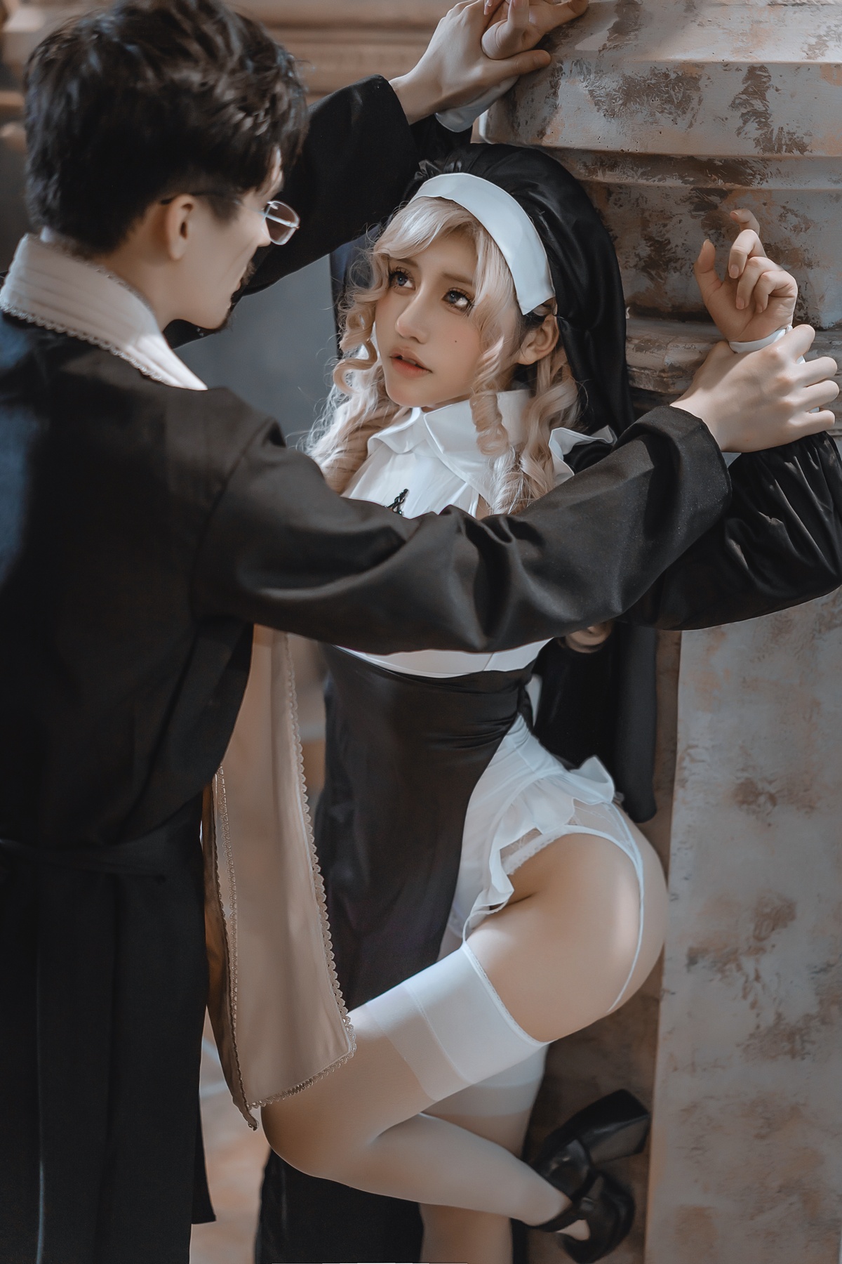图片[4]-【写真】芊川一笑 神父与修女-COS世界